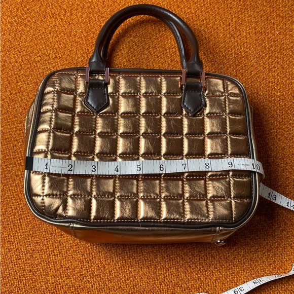 - For Your Ease Only Metallic Gold Make up Organizer Purse - Picture 3 of 16